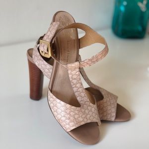 House of Harlow 1960 T Strap Leather Sandal